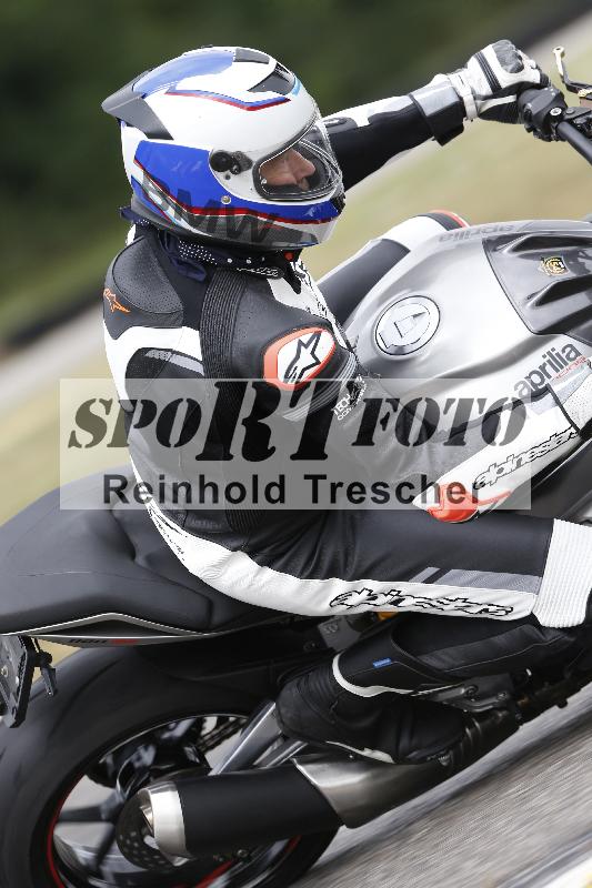 Archiv-2025/32 07.07.2025 Plüss Moto Sport ADR/Einsteiger/backside